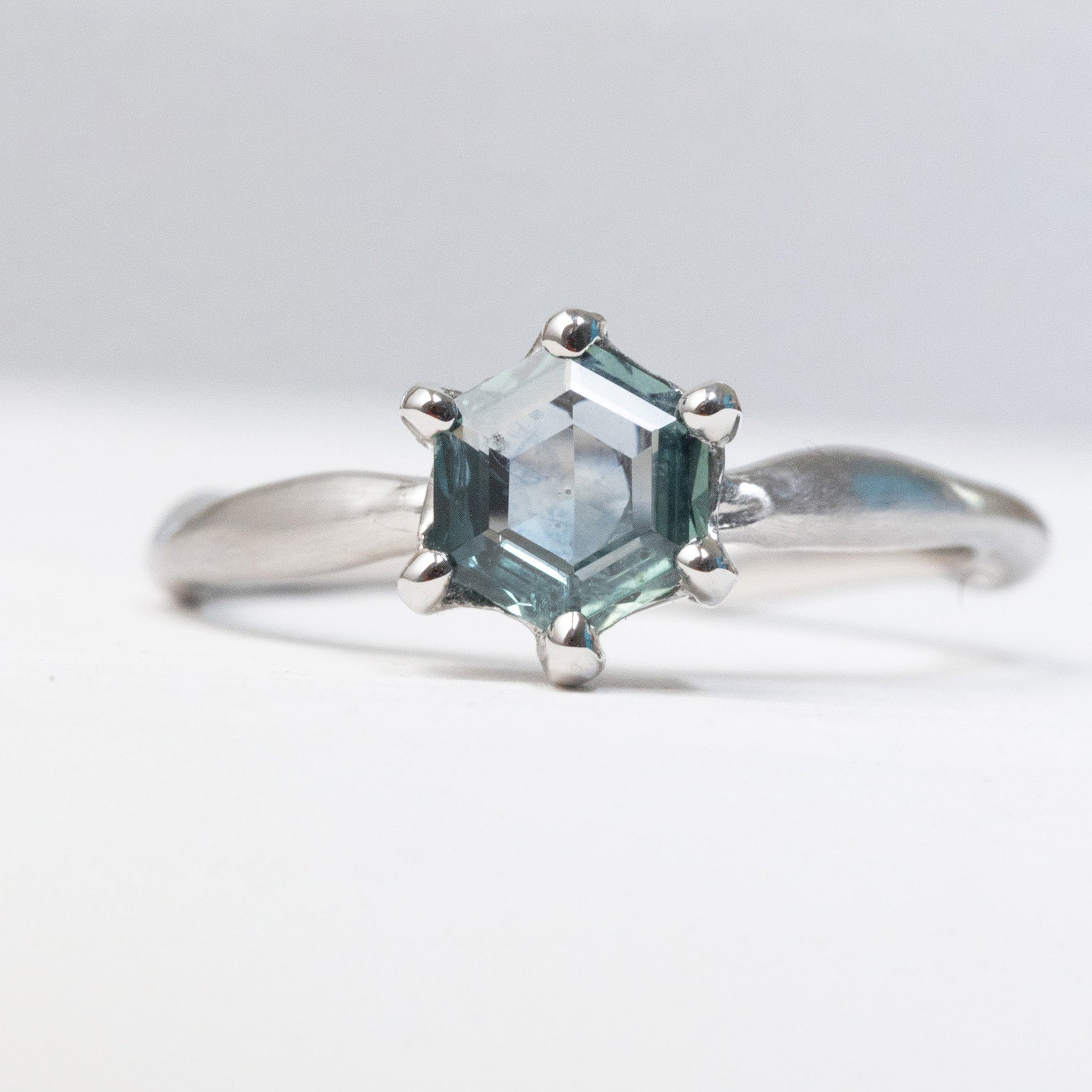 0.87ct Hexagon Step Cut Sapphire <br><b> Ileava Jewelry </b>| Hexagon Water Ring