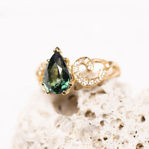 2.16ct Pear Brilliant Sapphire <br><b> Ileava Jewelry </b> | Deep Green Teardrop Layla Ring
