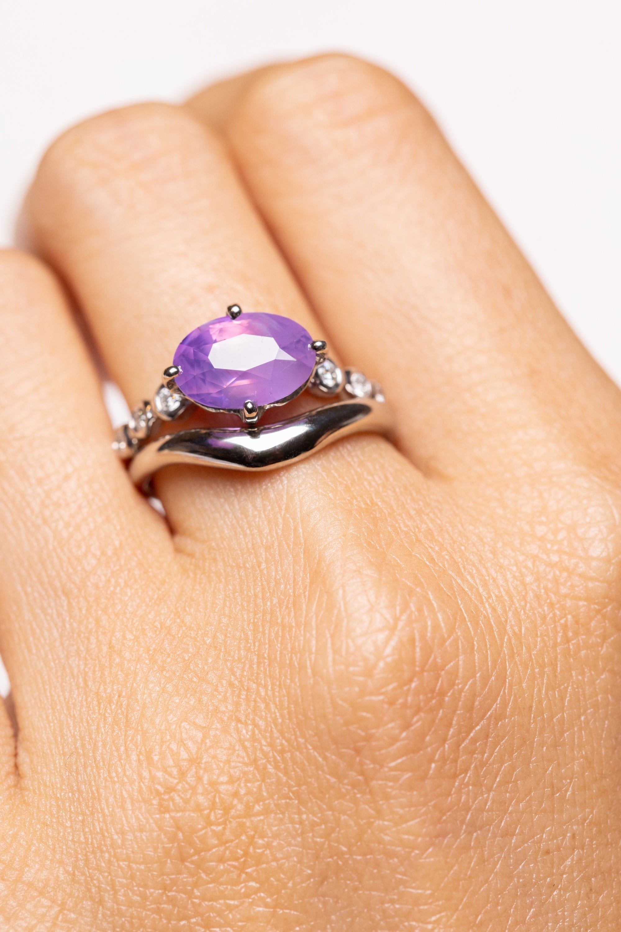 3.06ct Oval Brilliant Sapphire <br><b> Ileava Jewelry </b>| Platinum Emily Ring