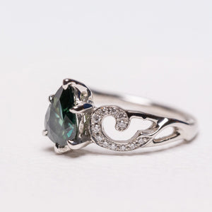 1.51ct Pear Brilliant Sapphire <br><b> Ileava Jewelry </b>| Layla Ring