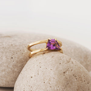 1.26ct Trapezoid Step Cut Sapphire <br><b> ATTIC </b>| Amalfi Ring