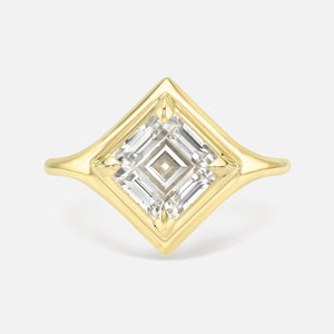 2.72ct Carré Step Cut <br><b> Maggi Simpkins </b> | Carré Skinny Signet Ring
