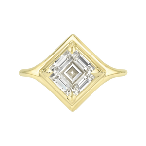 2.72ct Carré Step Cut <br><b> Maggi Simpkins </b> | Carré Skinny Signet Ring
