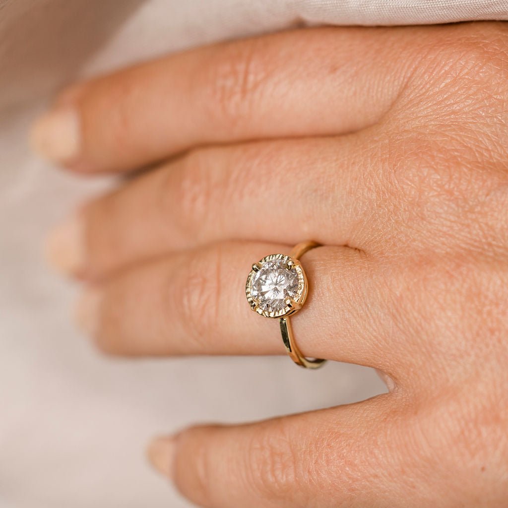 Silver Lining Round 1.8ct Salt and Pepper Diamond Engagement Ring Hammered Halo Hammered 14k Gold Band - MTD