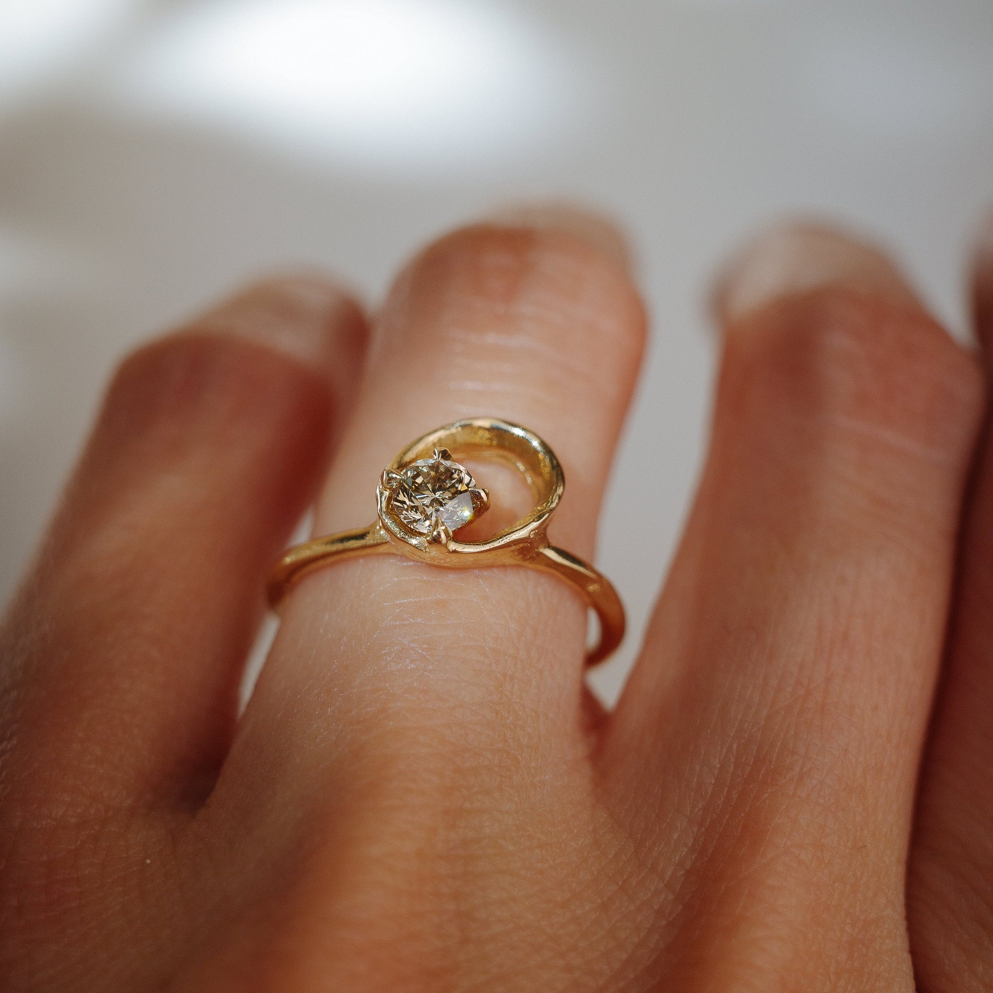 0.30ct Champagne Round Brilliant <br> <b>We Are Arrow</b> | Luz Ring