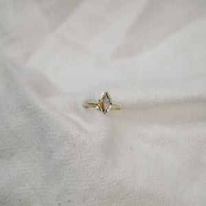 1.53ct Lozenge Portrait Cut Sapphire <br> <b>We Are Arrow </b>| Open Bezel Lozenge Sapphire Ring