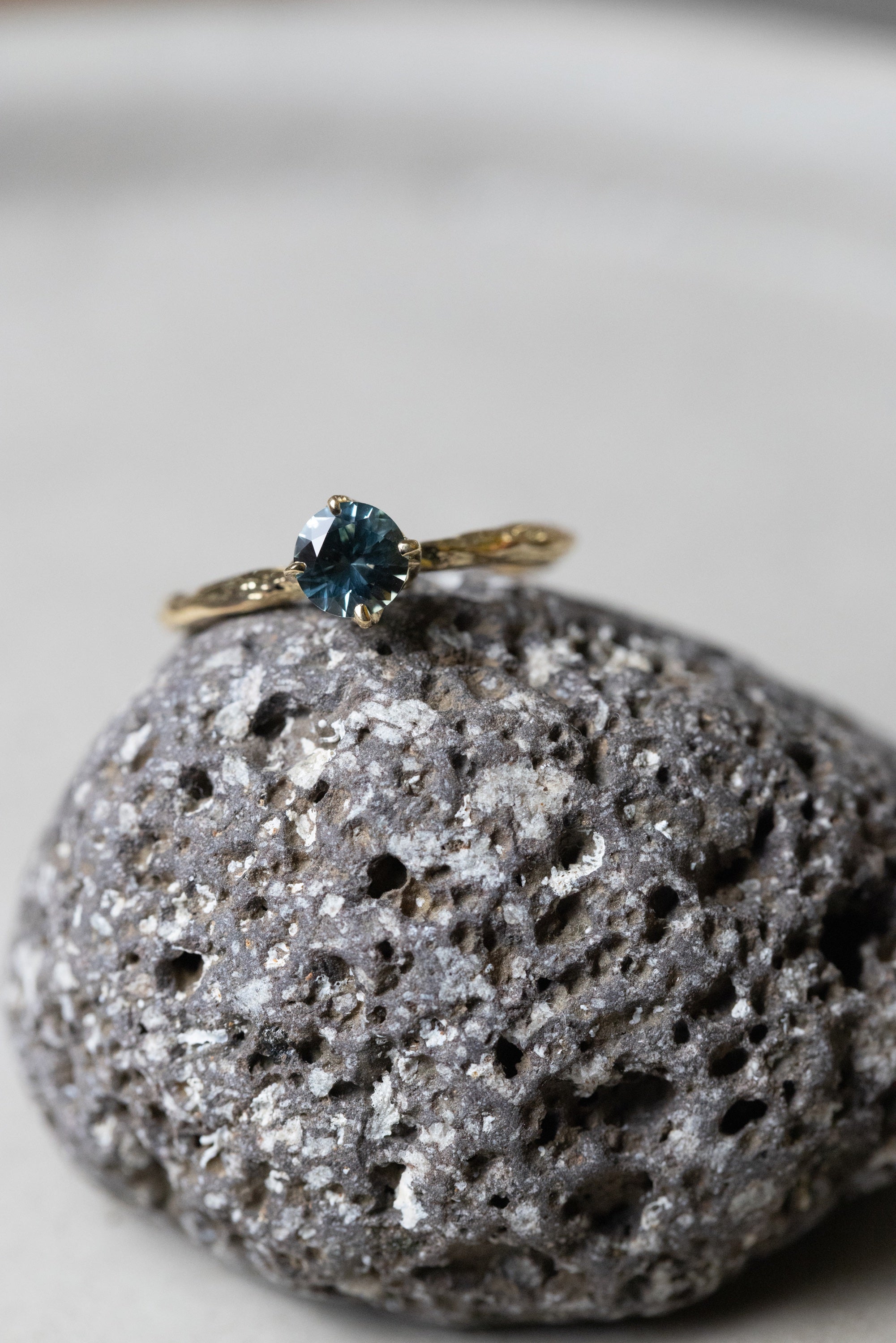 0.64ct Round Brilliant Sapphinre <br><b> Ileava Jewelry</b> | Branch2 Ring