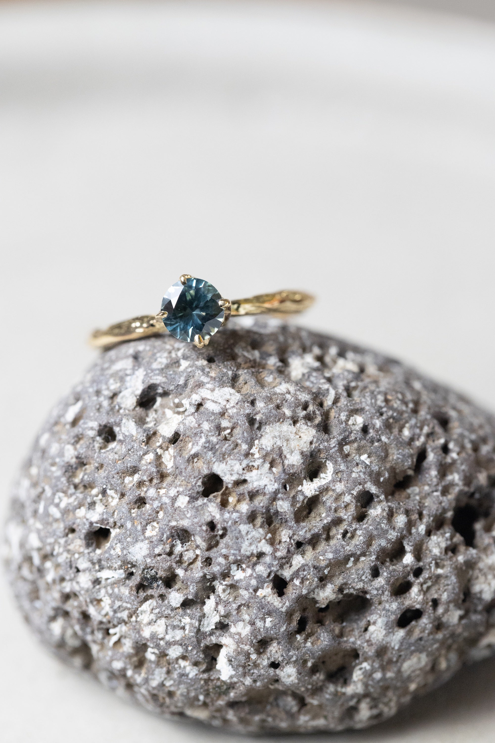 0.64ct Round Brilliant Sapphinre <br><b> Ileava Jewelry</b> | Branch2 Ring