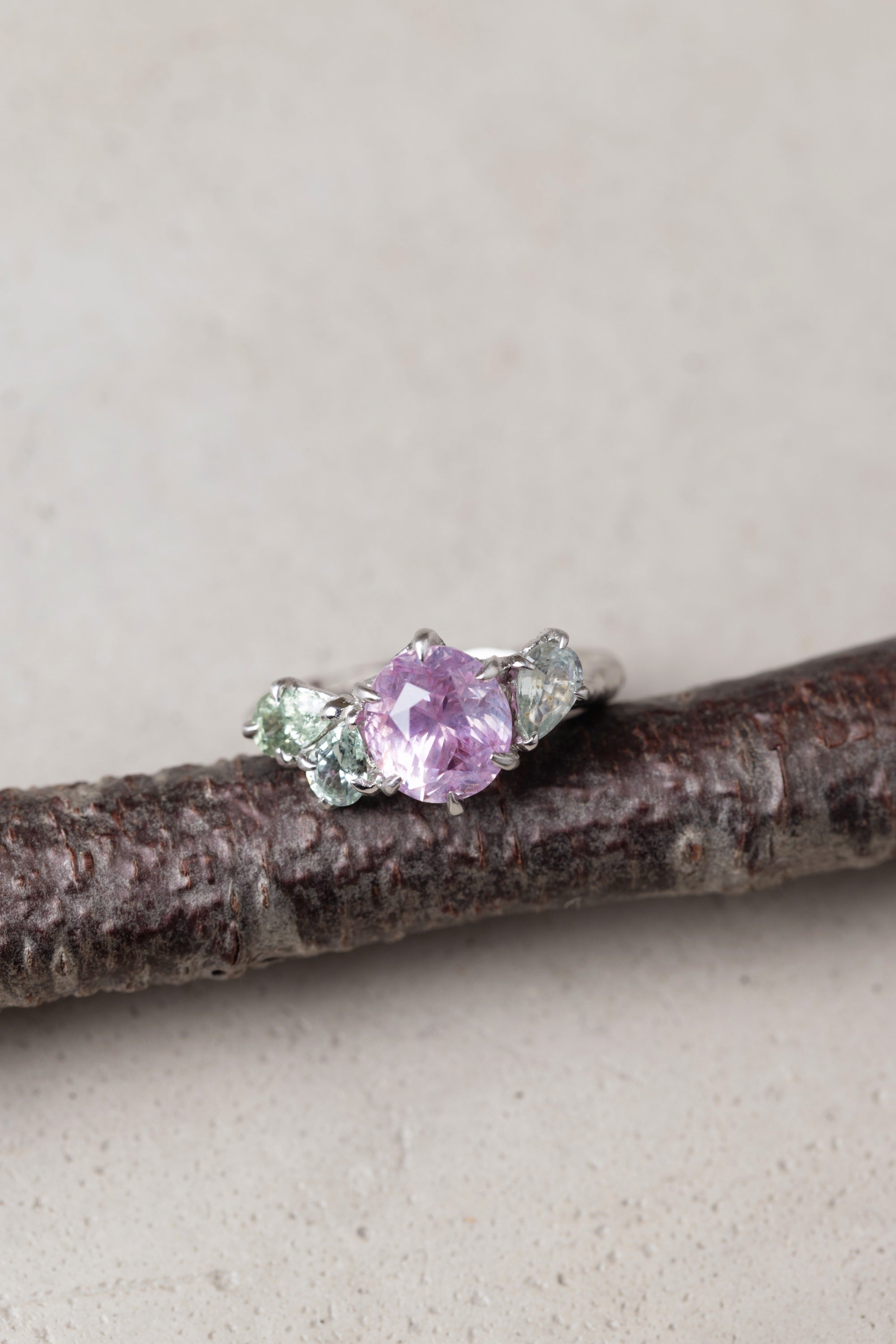 3.56ct Round Brilliant Sapphire <br><b> Ileava Jewelry</b> | Sakura in the Breeze Ring