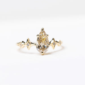 1.00ct Pear Brilliant 🇨🇦<br><b> ileava jewelry </b>| Sylvie Ring