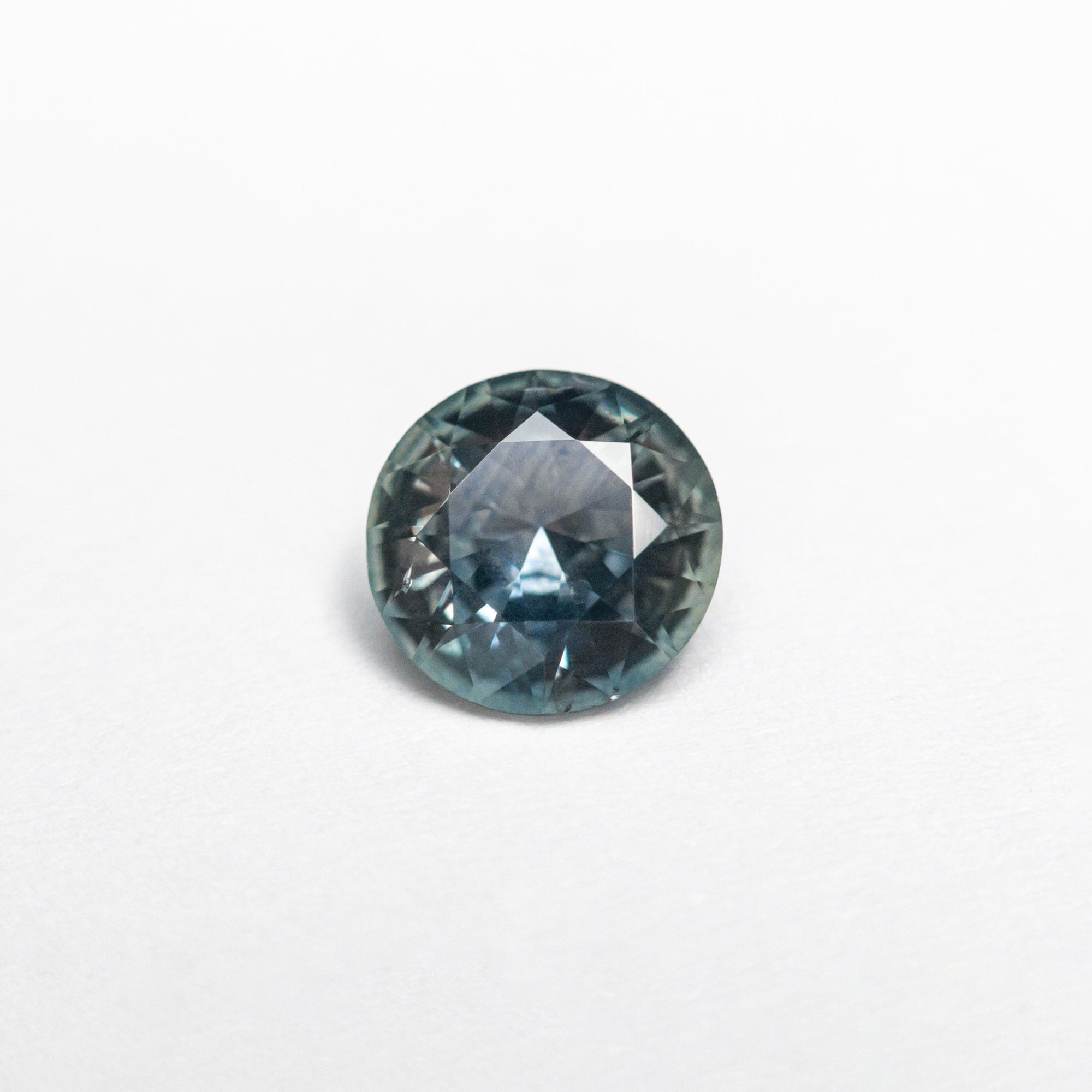 0.61ct 5.53x5.50x2.71mm Round Brilliant Sapphire 19942-42