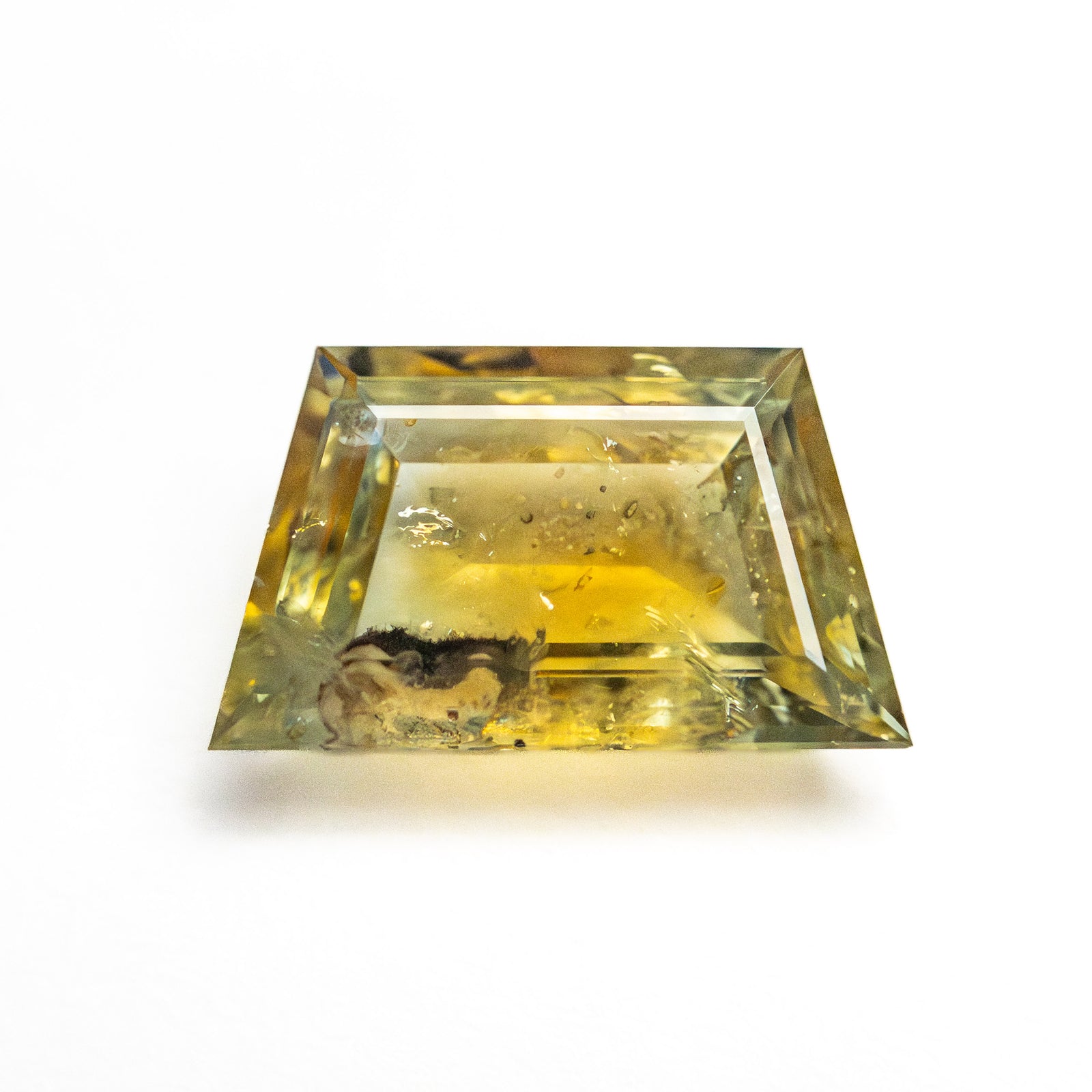 2.29ct 6.30x10.74x3.18mm Trapezoid Portrait Cut Sapphire 22434-148