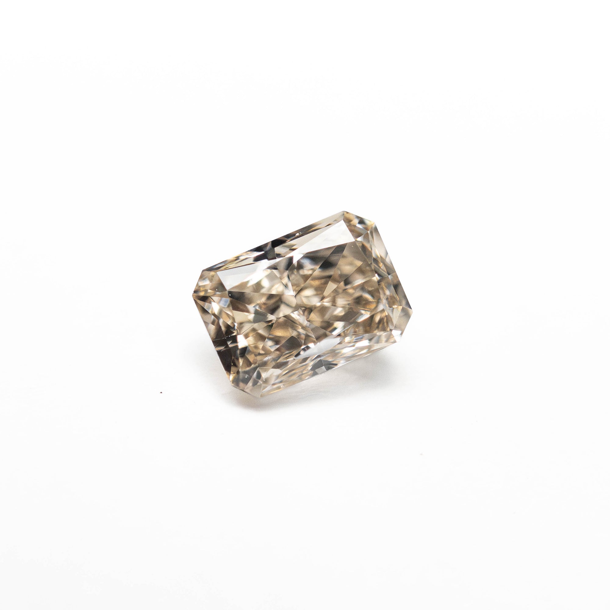 0.54ct 5.21x3.76x2.88mm VS2 C2 Cut Corner Rectangle Brilliant 22752-11
