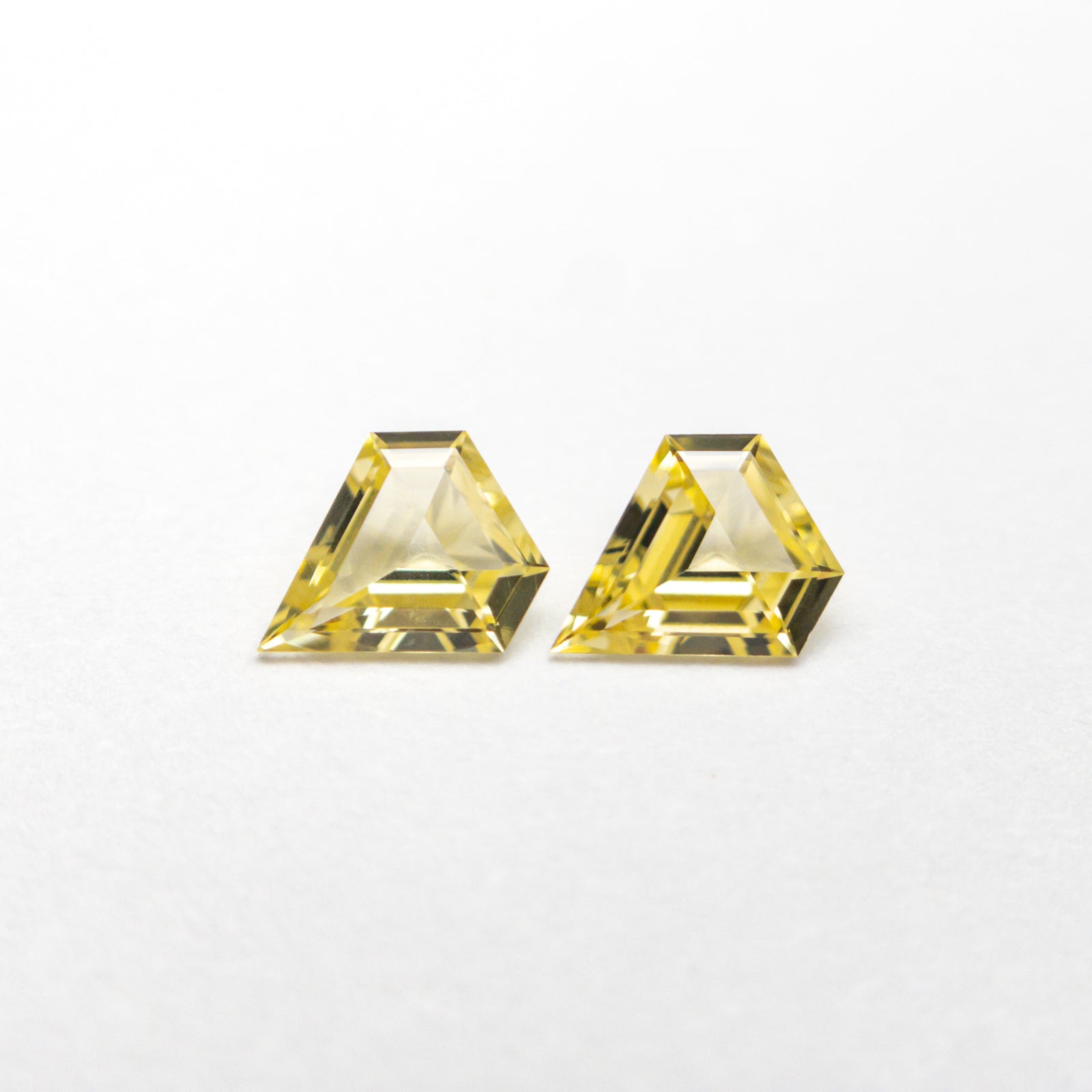 0.23cttw 2pc 3.98x3.48x1.41mm 4.00x3.48x1.40mm Shield Step Cut Sapphire Matching Pair 22773-01