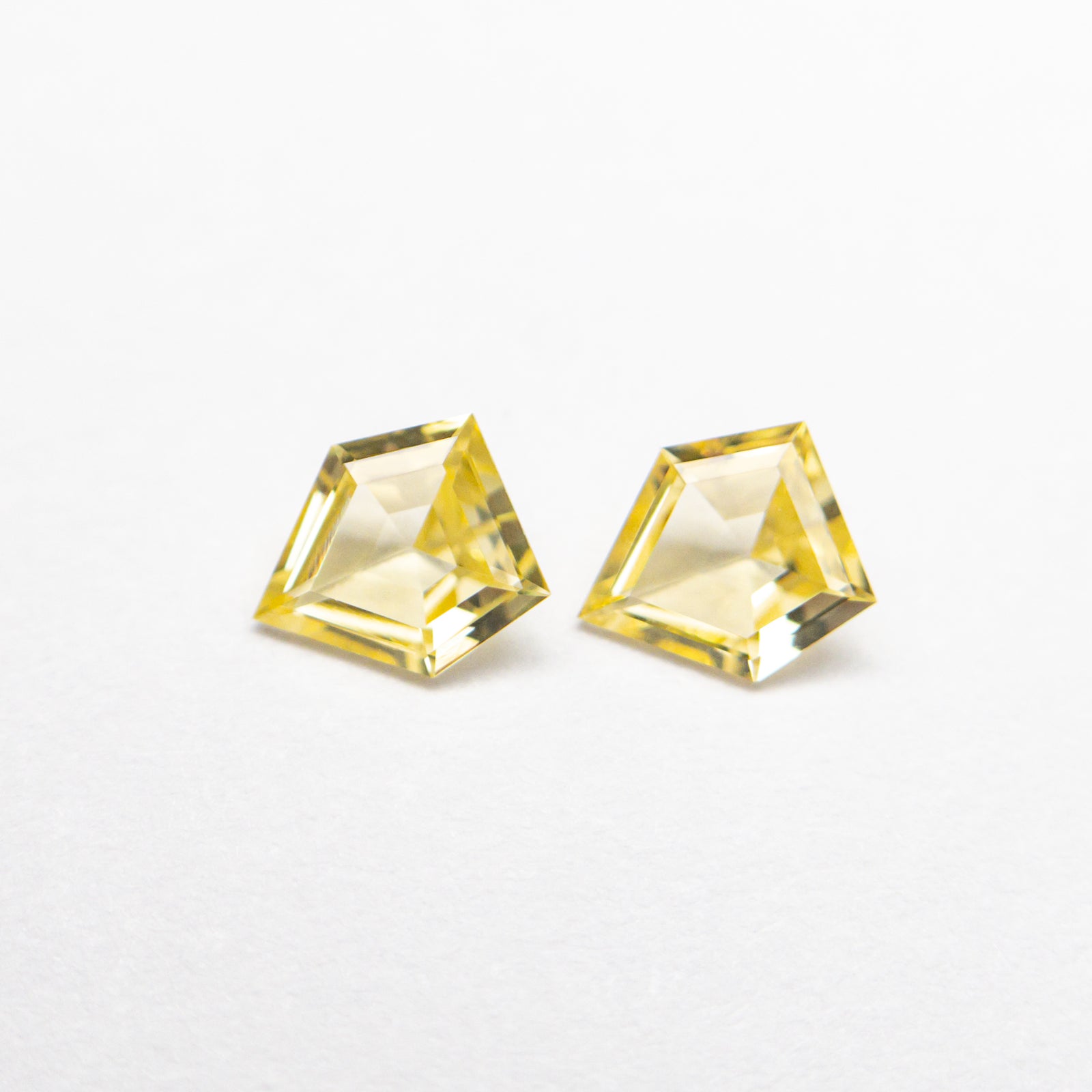 0.31cttw 2pc 4.02x3.52x1.54mm 4.03x3.51x1.62mm Shield Sapphire Matching Pair 22774-01