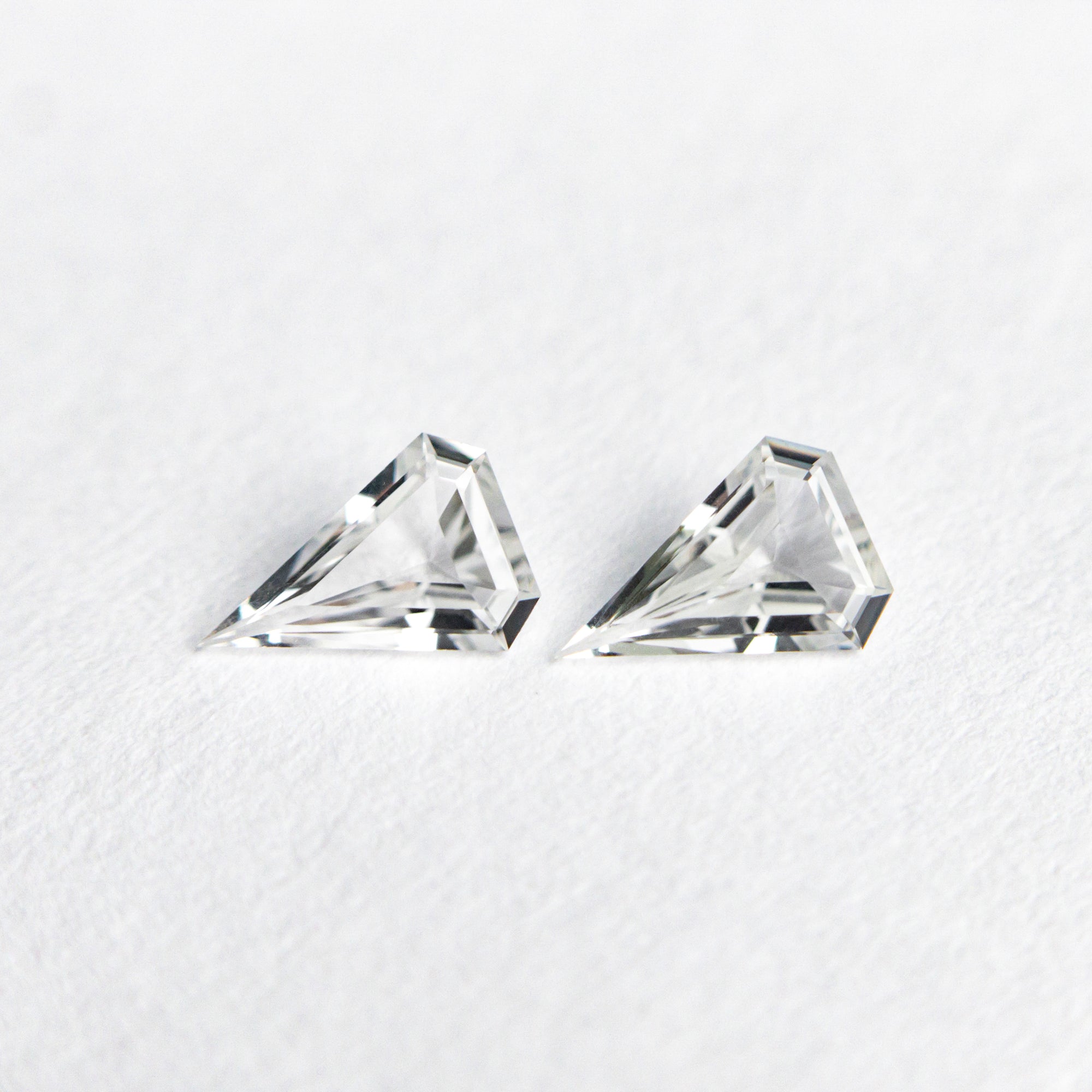 0.28cttw 2pc 5.08x3.49x1.42mm 5.04x3.49x1.43mm Shield Step Cut Sapphire Matching Pair 22781-01