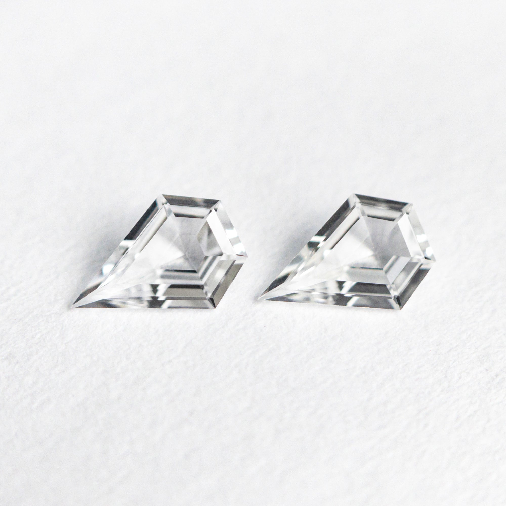 0.30cttw 2pc 4.99x3.49x1.51mm 4.99x3.46x1.52mm Shield Step Cut Sapphire Matching Pair 22803-01