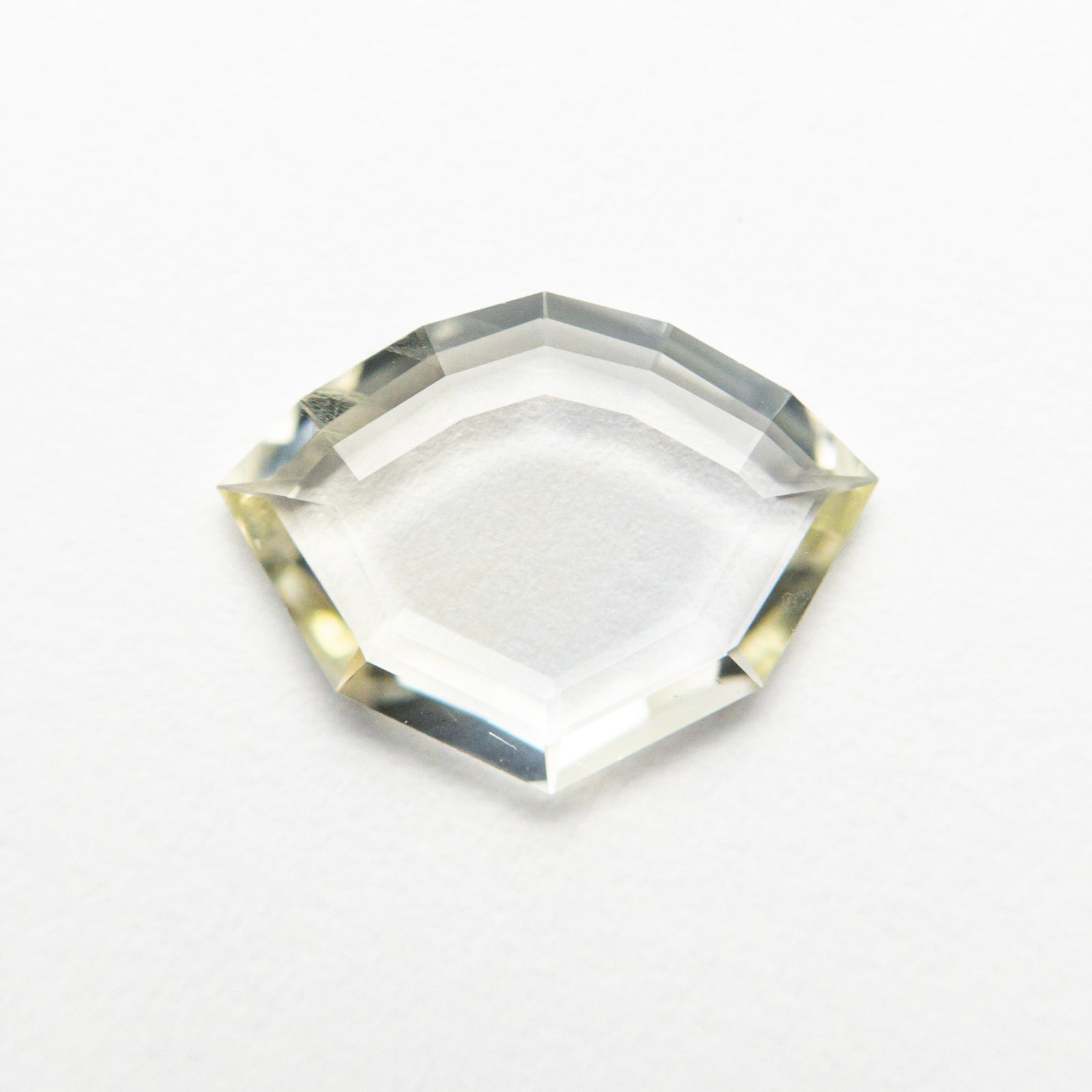 1.09ct 10.00x7.55x1.51mm Geometric Portrait Cut Sapphire 22902-01