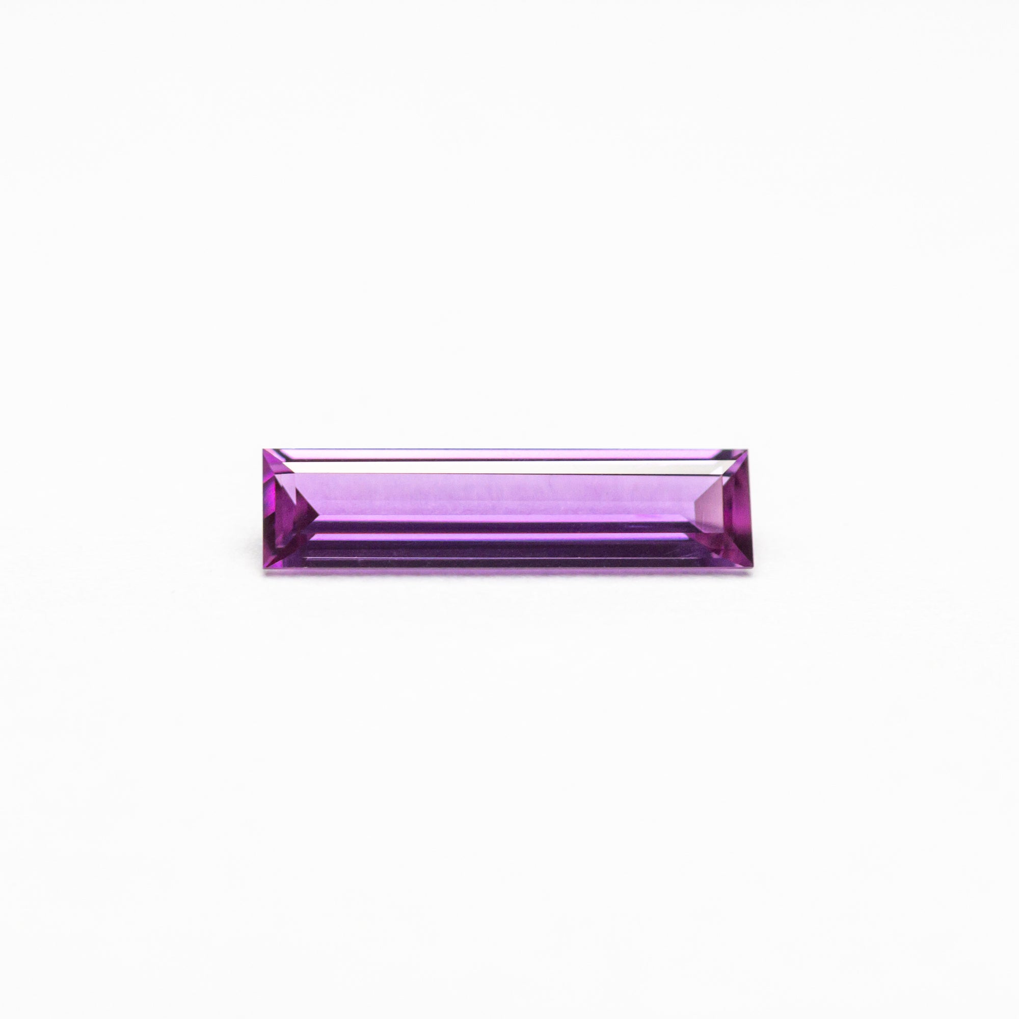 0.24ct 8.01x2.02x1.29mm Baguette Step Cut Sapphire 23136-01