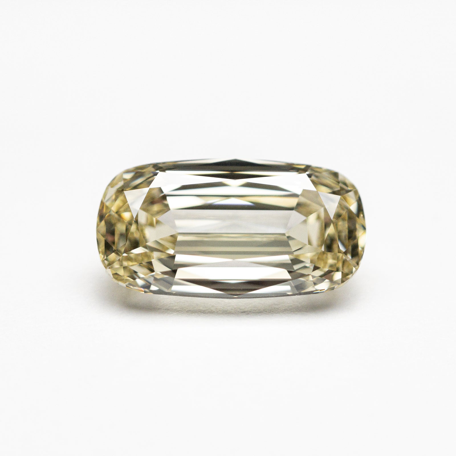 1.64ct 9.61x5.20x3.54mm VS1 C5 Cushion Brilliant 🇨🇦 23217-01