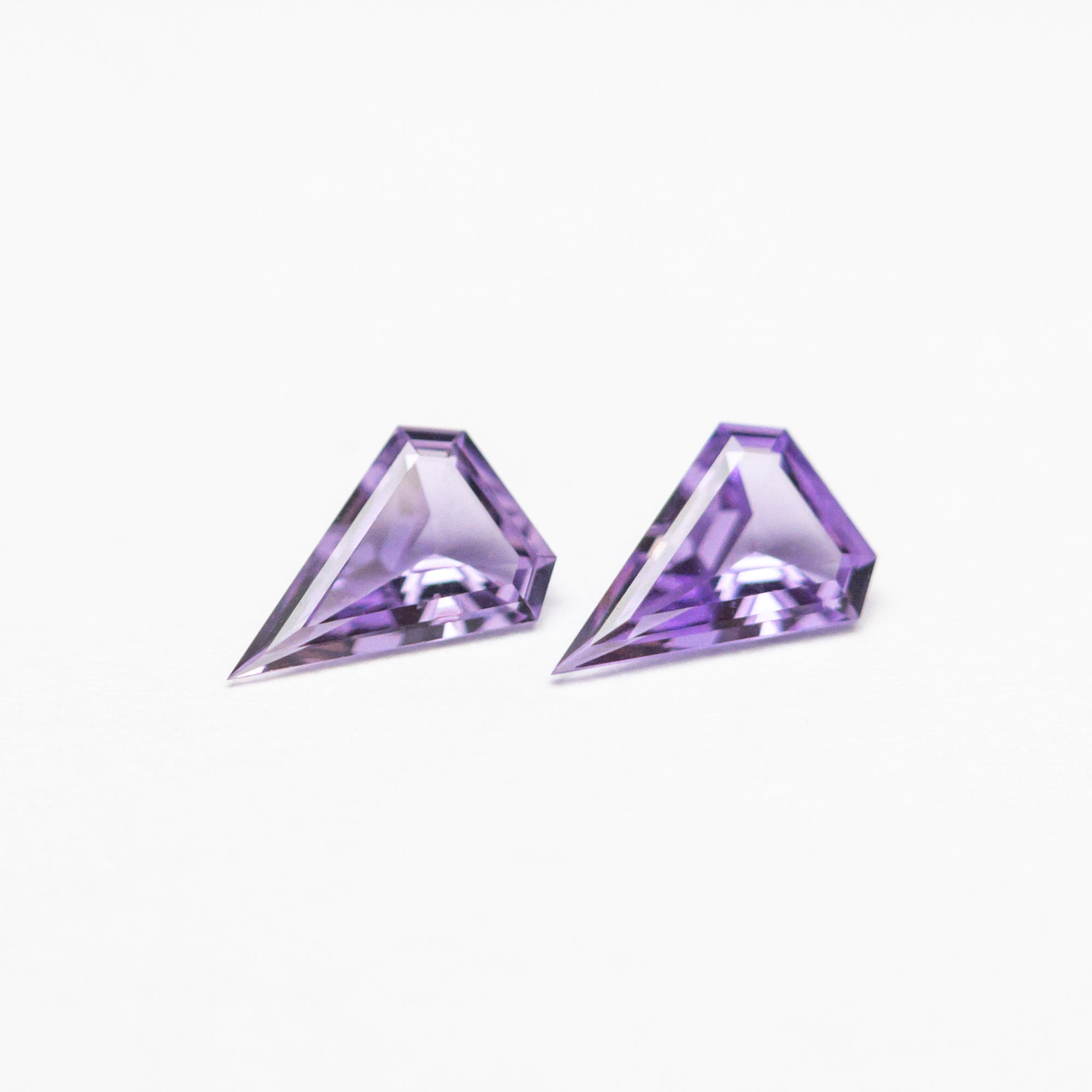 0.29cttw 2pc 5.05x3.50x1.43mm 5.02x3.49x1.40mm Shield Step Cut Sapphire Matching Pair 23392-01
