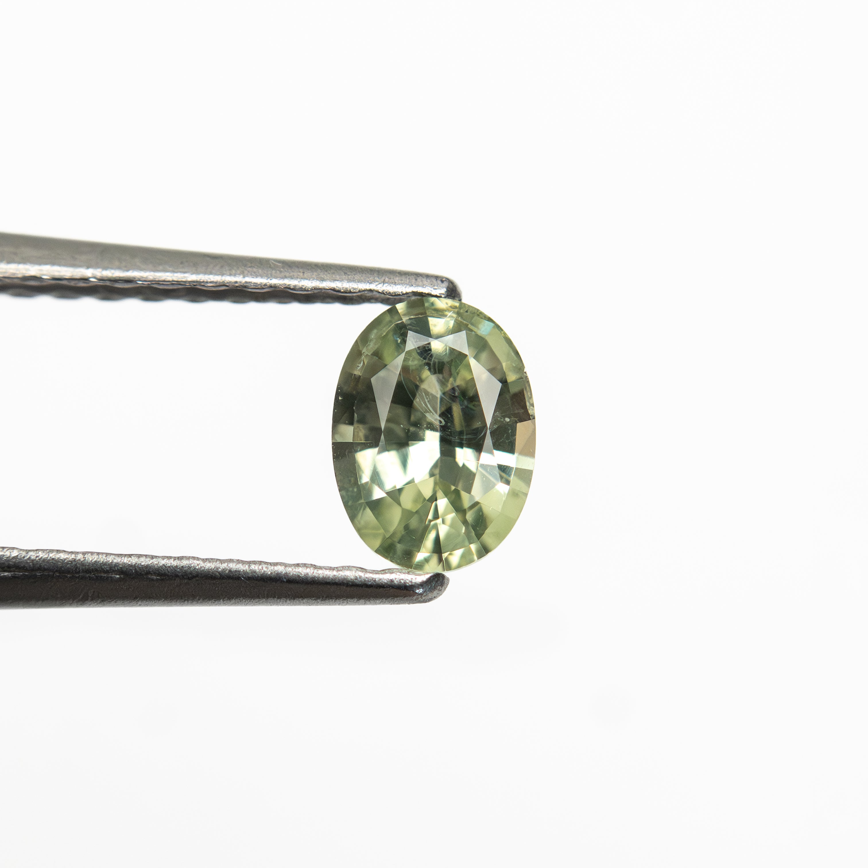 0.37ct 5.23x3.80x2.34mm Oval Brilliant Sapphire 23666-08
