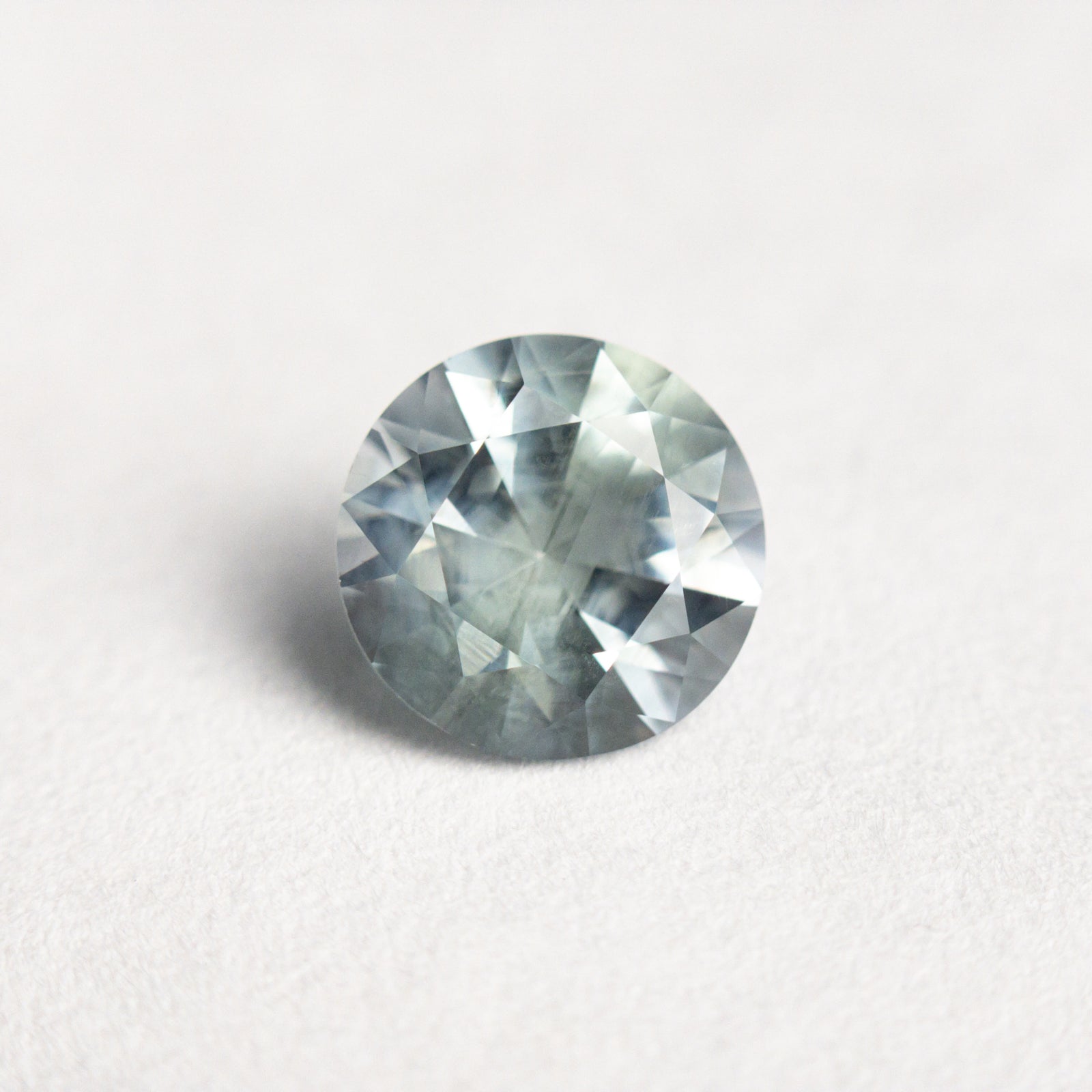 1.36ct 6.65x6.60x4.45mm Round Brilliant Sapphire 23686-08