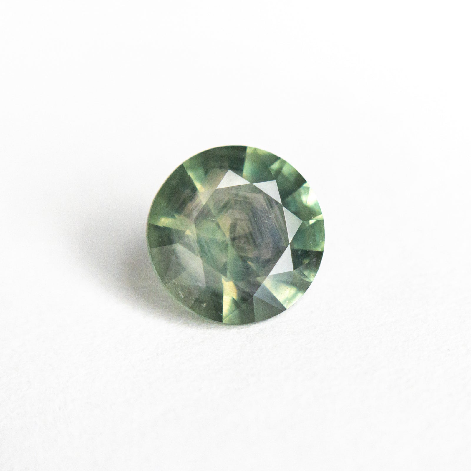 1.49ct 7.05x7.01x4.32mm Round Brilliant Sapphire 23687-10