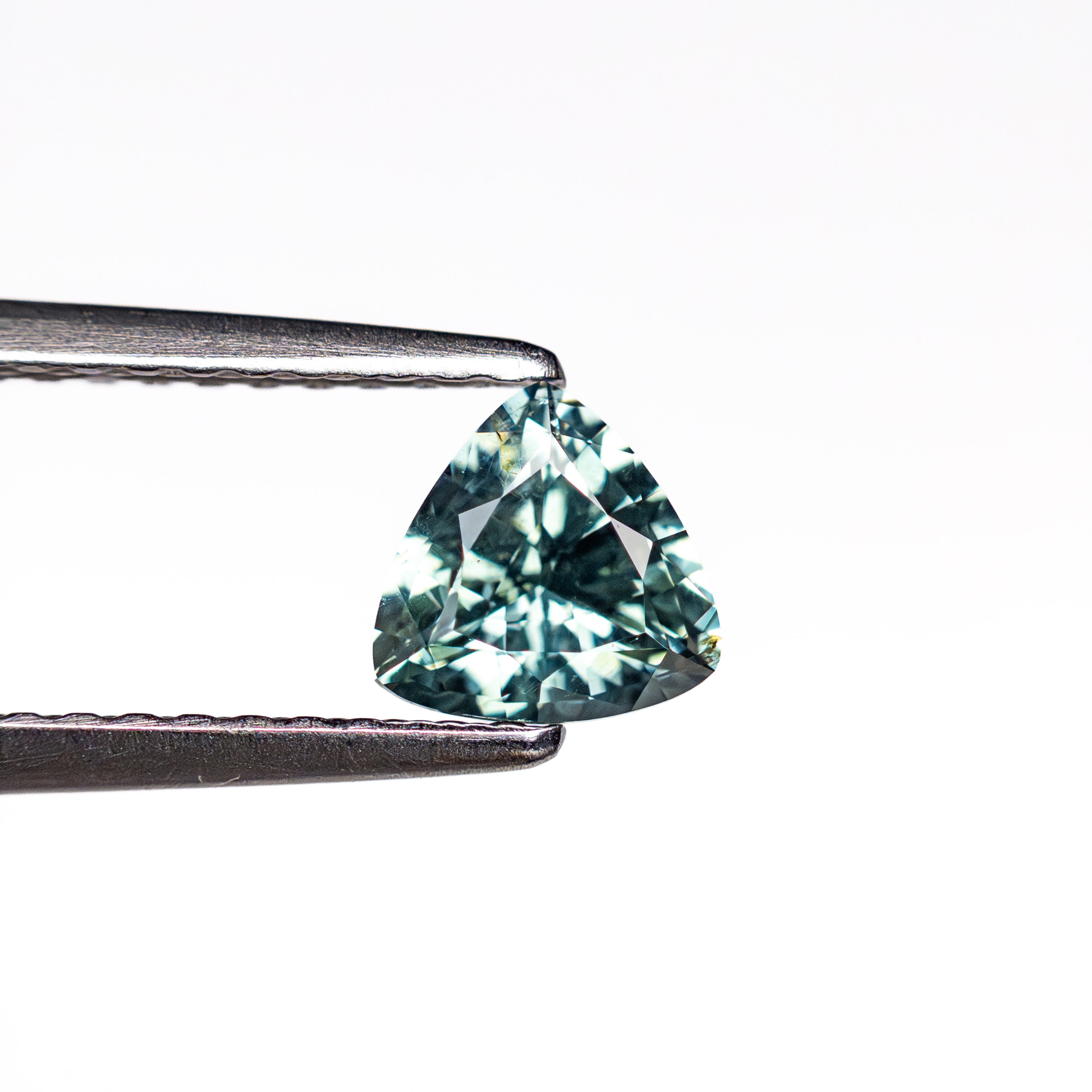 0.63ct 5.16x5.34x3.19mm Trillion Brilliant Sapphire 23692-01