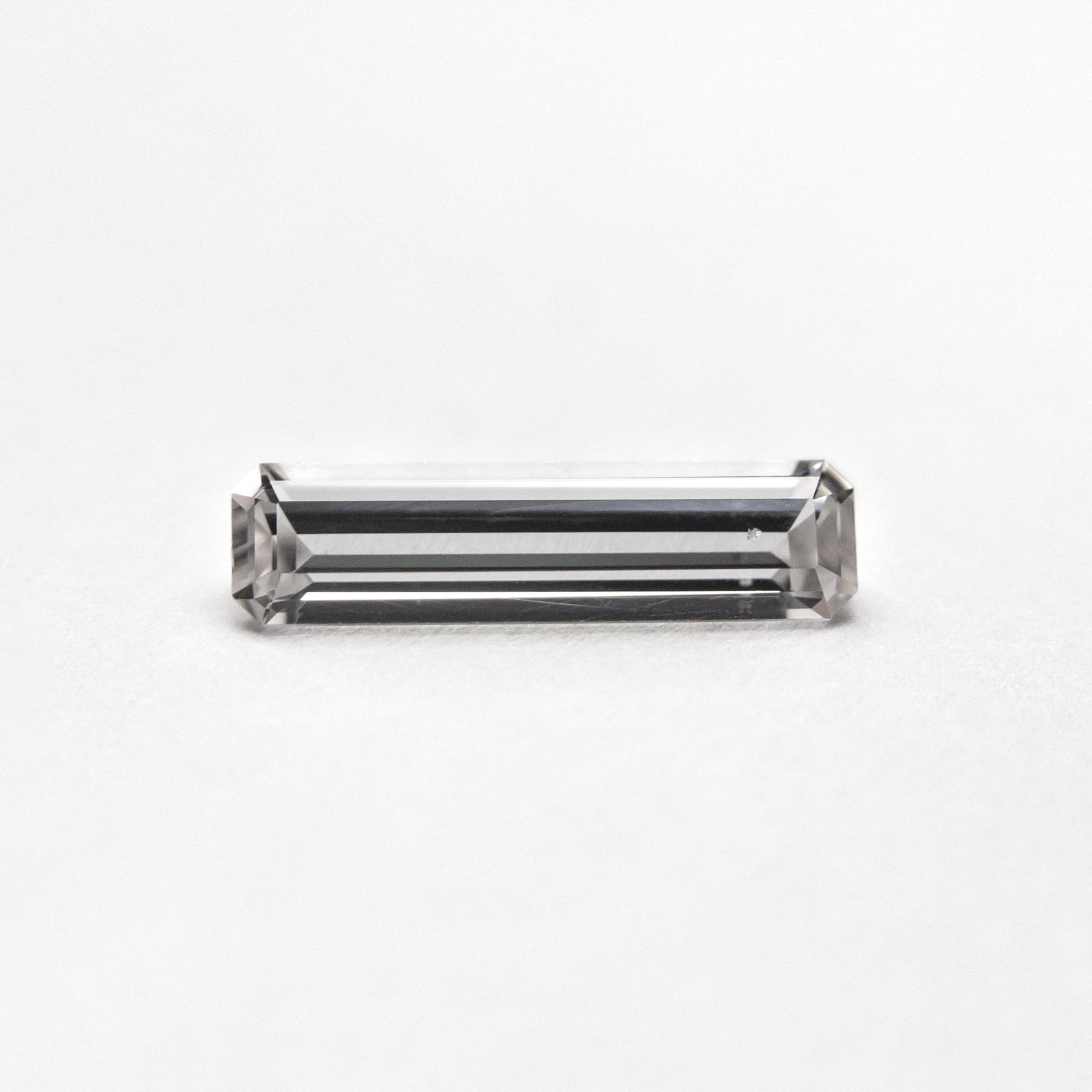 0.50ct 9.52x2.50x1.84mm Baguette Step Cut Sapphire 23771-05