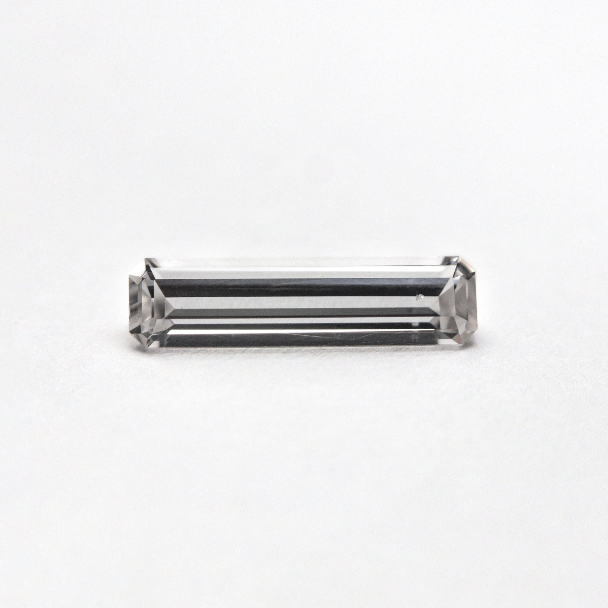 0.50ct 9.52x2.50x1.84mm Baguette Step Cut Sapphire 23771-05