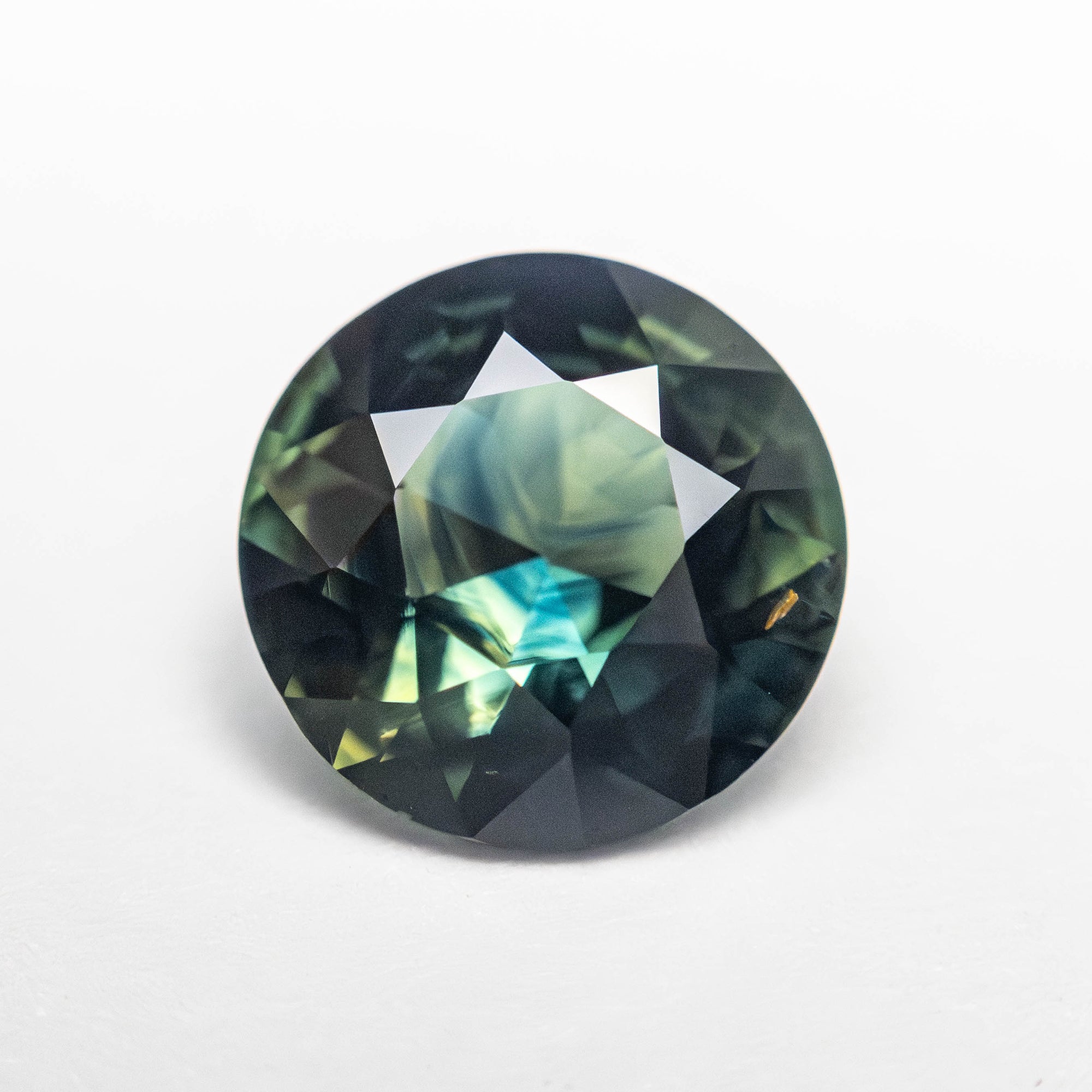 2.14ct 8.35x8.32x4.31mm Round Brilliant Sapphire 23806-02