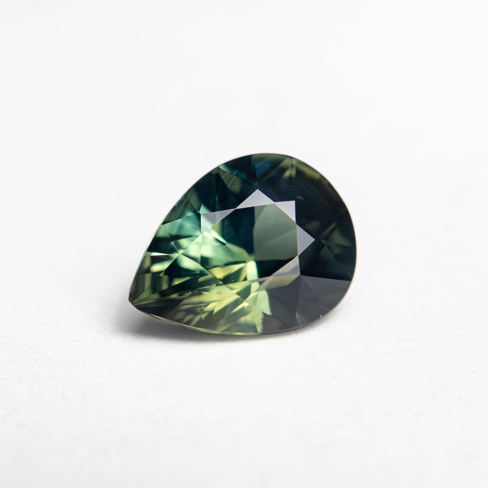 1.43ct 8.10x6.20x4.22mm Pear Brilliant Sapphire 23813-32
