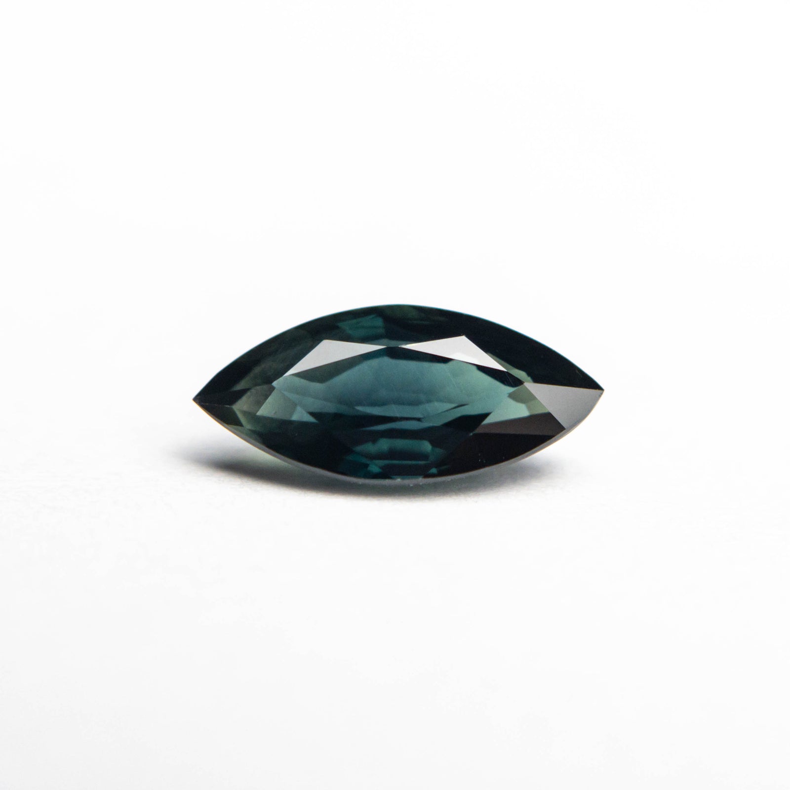 1.04ct 9.56x4.49x3.13mm Marquise Brilliant Sapphire 23818-05