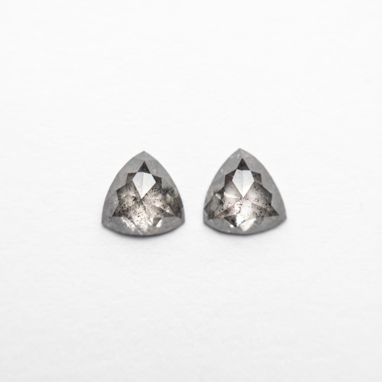 1.07cttw 2pc 5.04x5.39x2.57mm 5.56x5.38x2.50mm Trillion Rosecut Matching Pair 23852-02
