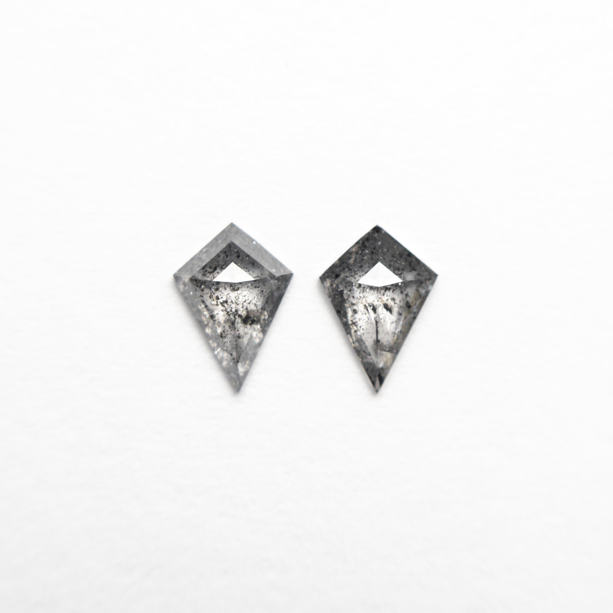 0.64cttw 2pc 6.80x4.81x1.77mm 6.85x4.83x1.84mm Kite Rosecut Matching Pair 23852-05