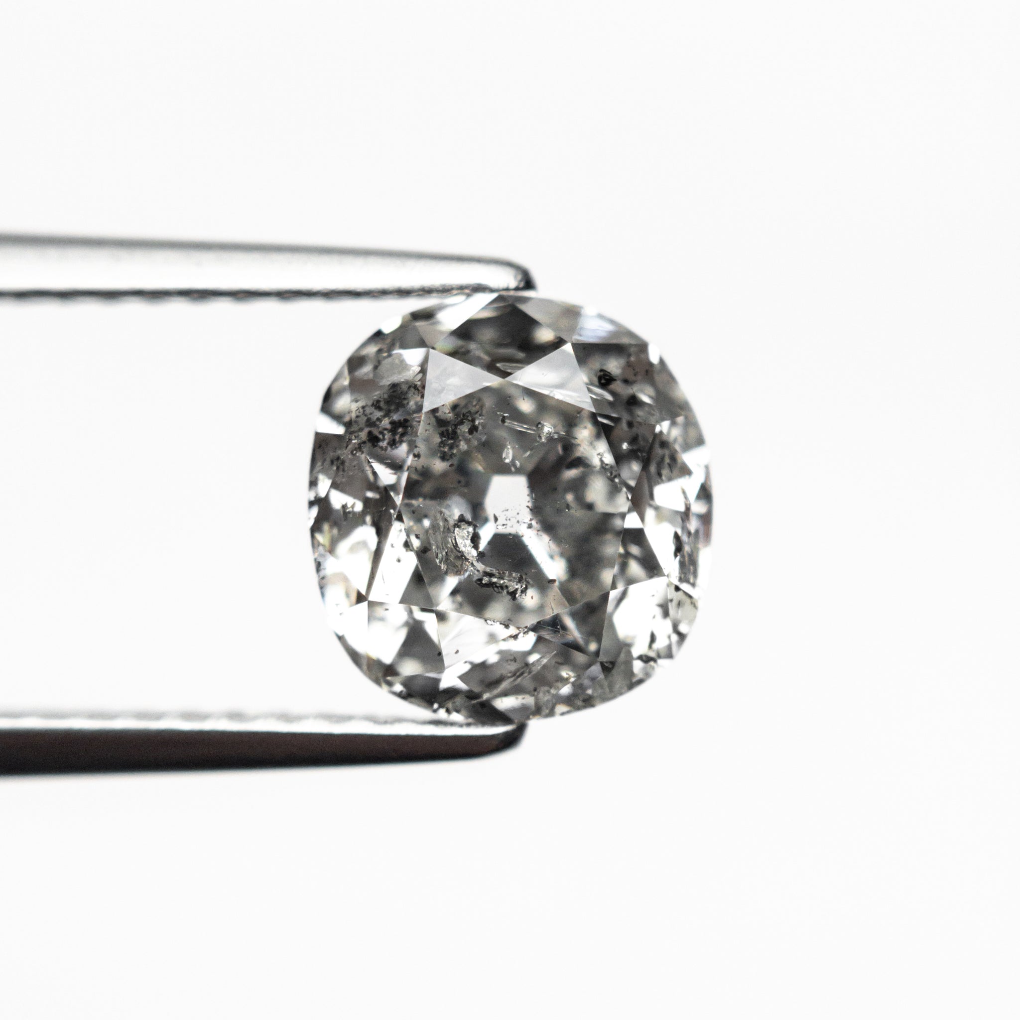 Miners cut sales diamond worth