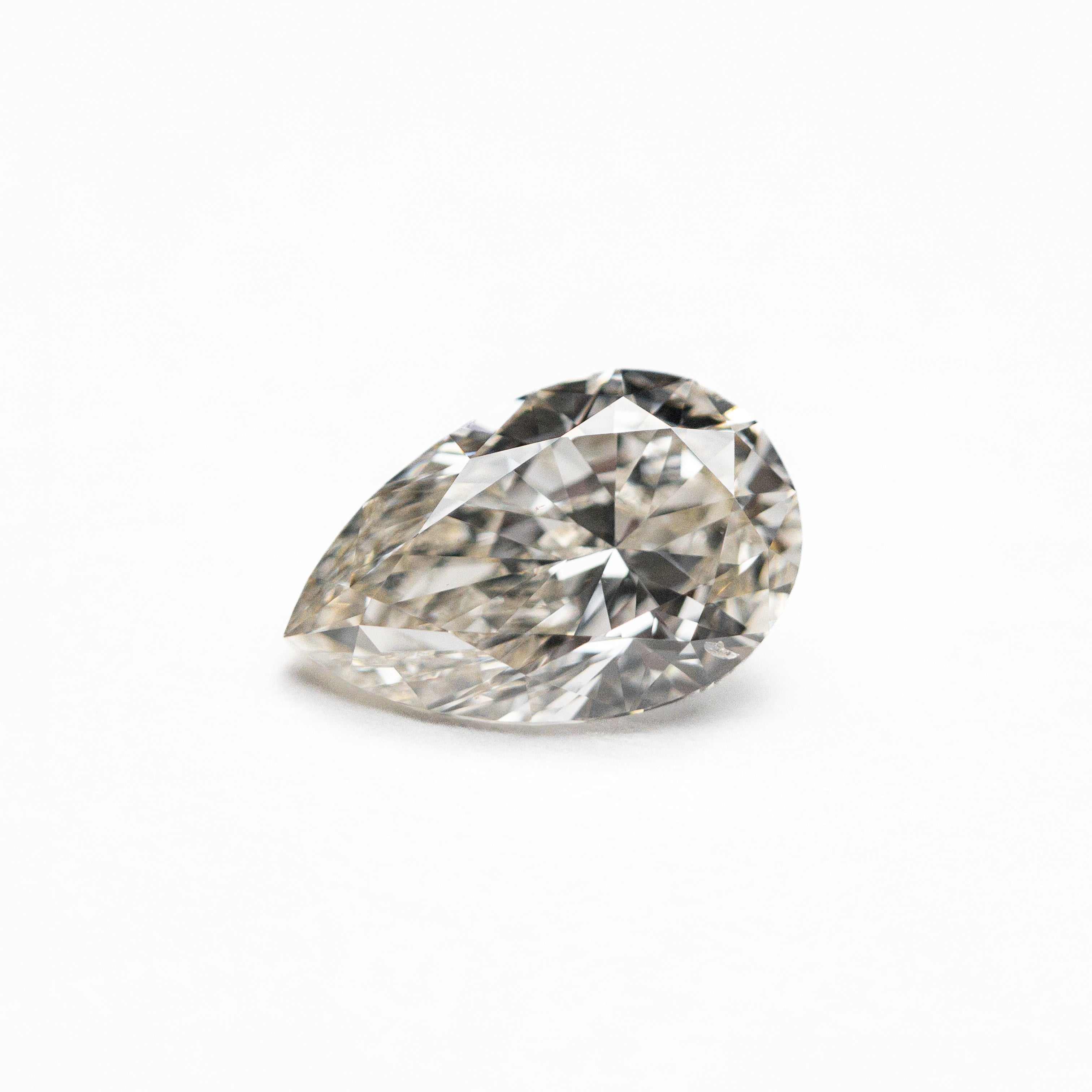 0.91ct 8.19x5.30x3.21mm VS2 C1 Pear Brilliant 24194-07 - Misfit