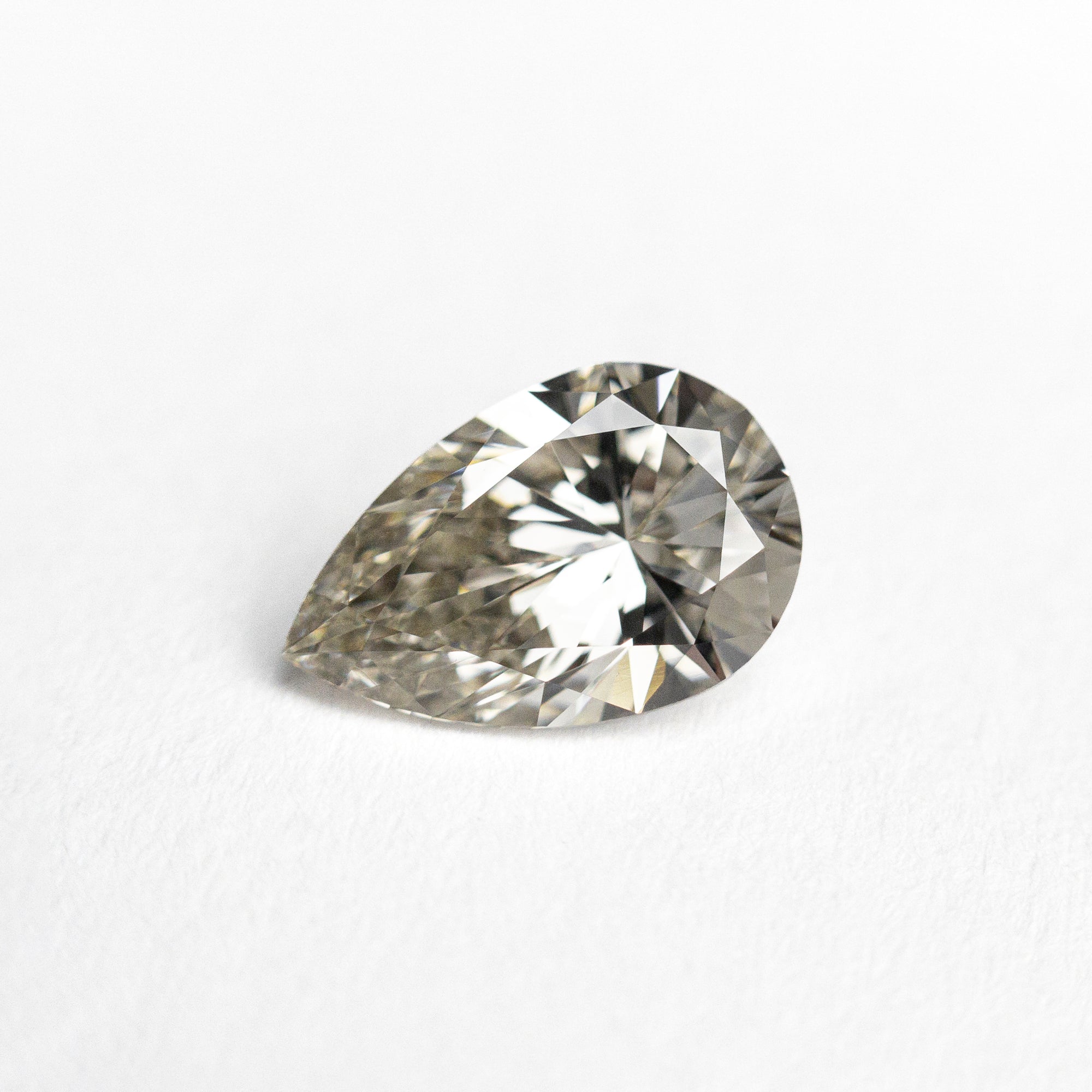 0.90ct 8.24x5.36x3.39mm VS1 C1  Pear Brilliant 24194-09