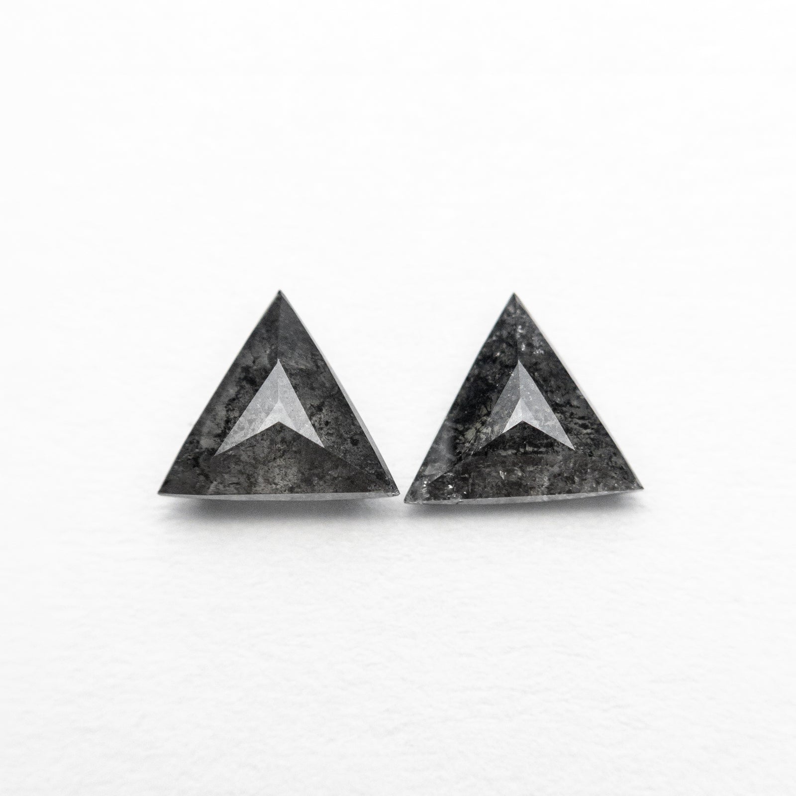 0.51cttw 2pc 4.46x5.07x2.18mm 4.48x5.02x1.78mm Triangle Rosecut Matching Pair 24451-01