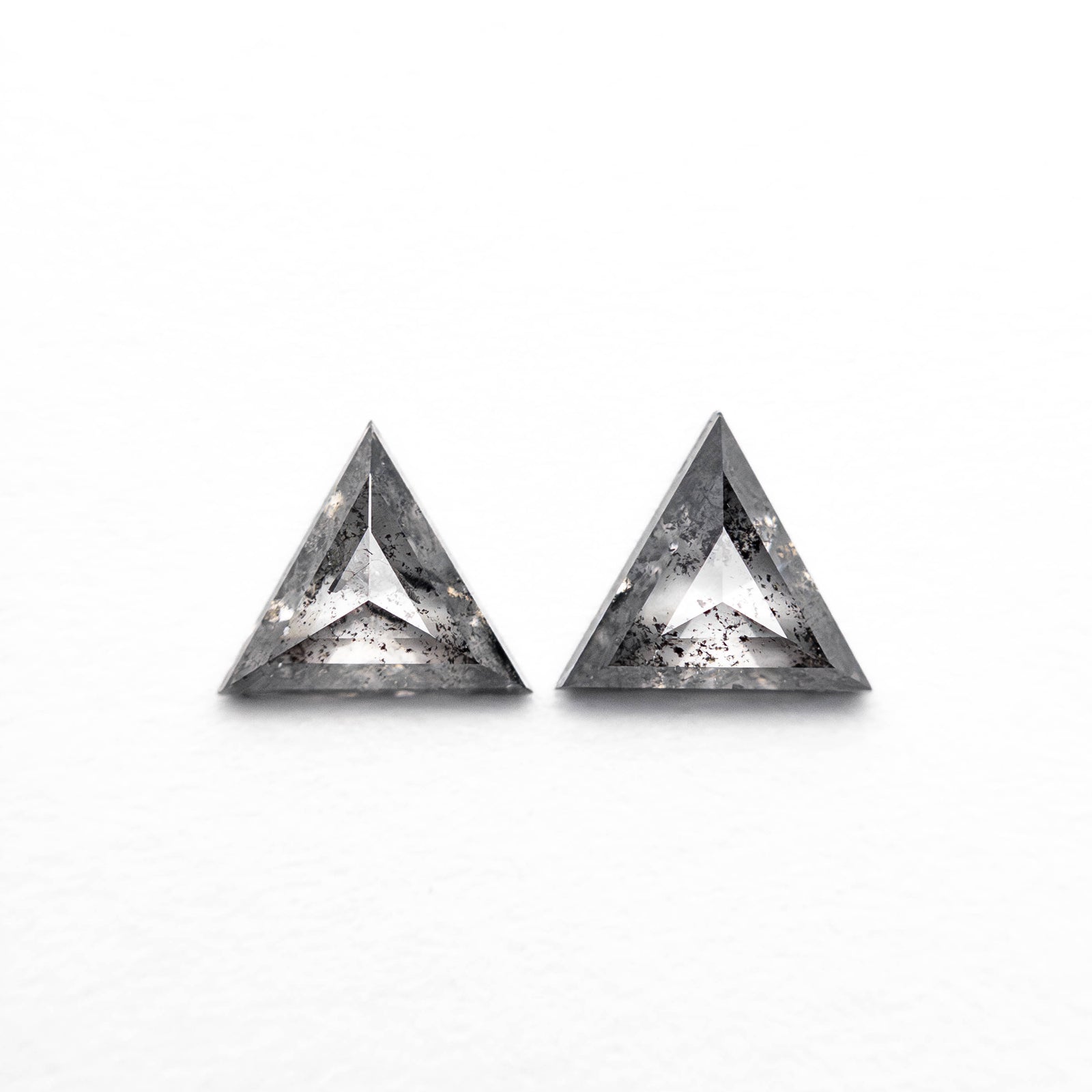 0.52cttw 2pc 4.50x5.23x1.69mm 4.60x5.35x1.70mm Triangle Rosecut Matching Pair 24453-01