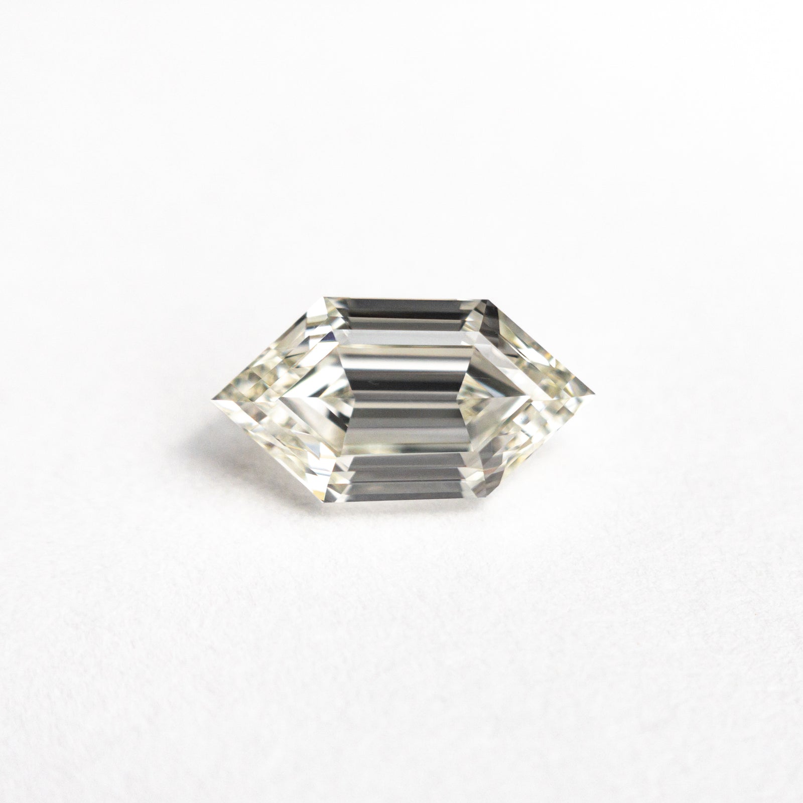 1.01ct 8.80x4.67x3.39mm GIA VVS2 L Hexagon Step Cut 25078-01