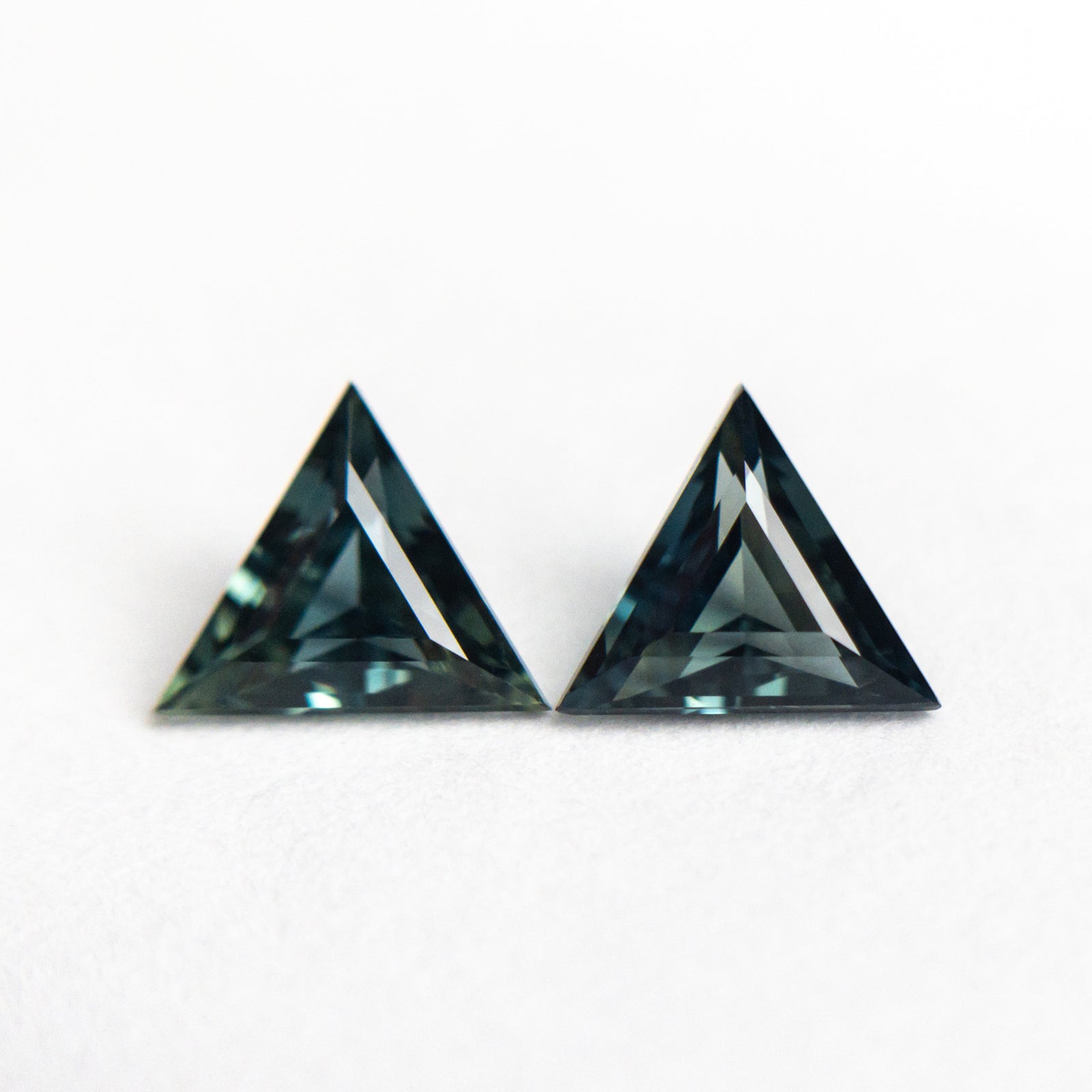 0.92cttw 2pc 5.44x6.34x2.65mm 5.42x6.19x2.59mm Triangle Step Cut Sapphire Matching Pair 25110-02