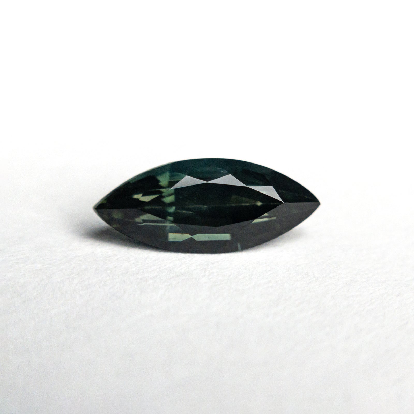 1.29ct 10.71x4.43x3.53mm Marquise Brilliant Sapphire 25201-03