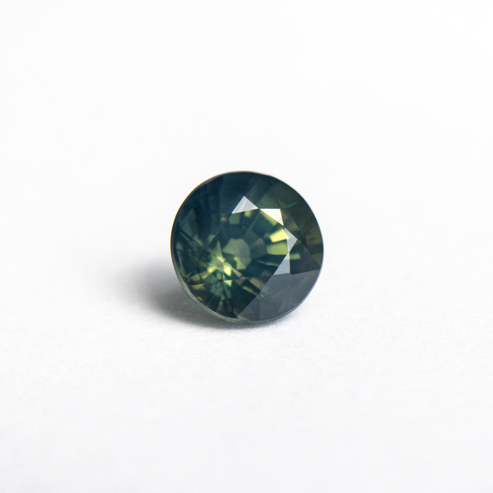 1.12ct 5.77x5.75x4.39mm Round Brilliant Sapphire 25206-04