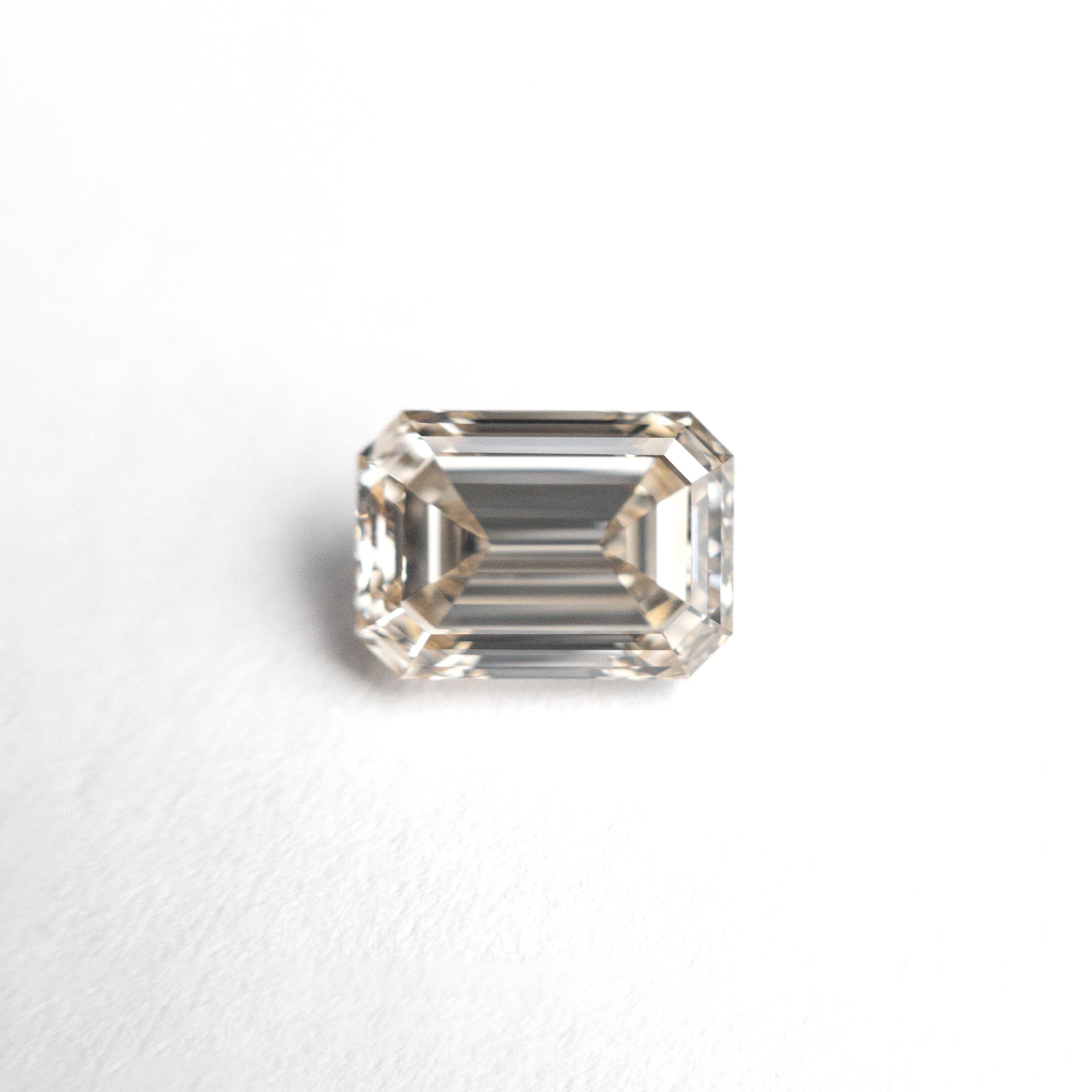 1.11ct 6.98x4.97x3.31mm VVS2 C3 Cut Corner Rectangle Step Cut 🇨🇦 25217-09