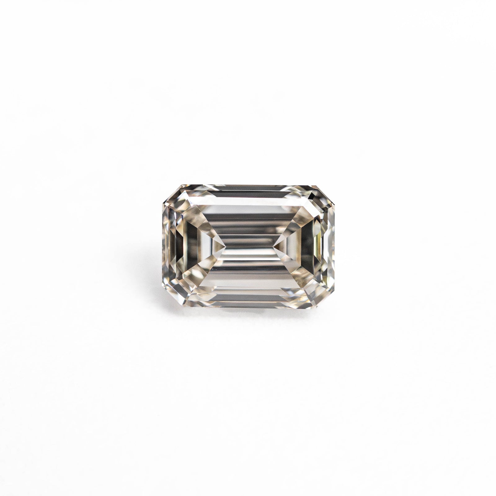 0.70ct 5.83x4.17x2.84mm VS1 L Cut Corner Rectangle Step Cut 🇨🇦 25349-05