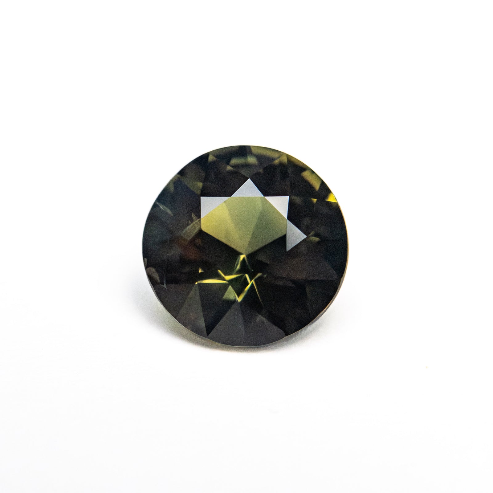 1.53ct 7.04x7.10x4.30mm Round Brilliant Sapphire 25371-02