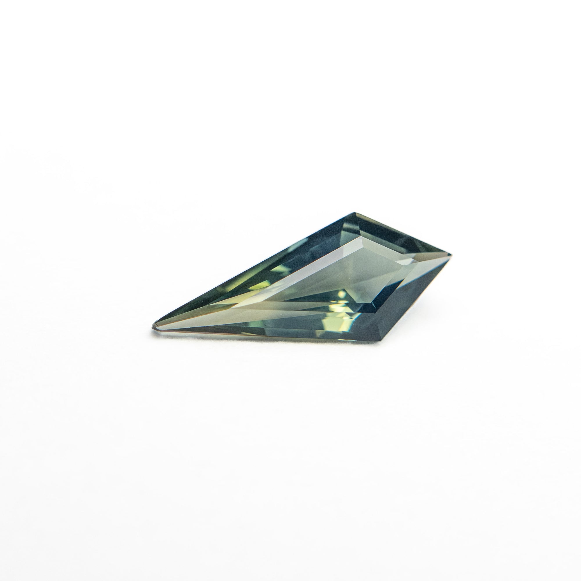 0.39ct 9.03x3.81x2.10mm Kite Step Cut Sapphire 25740-29