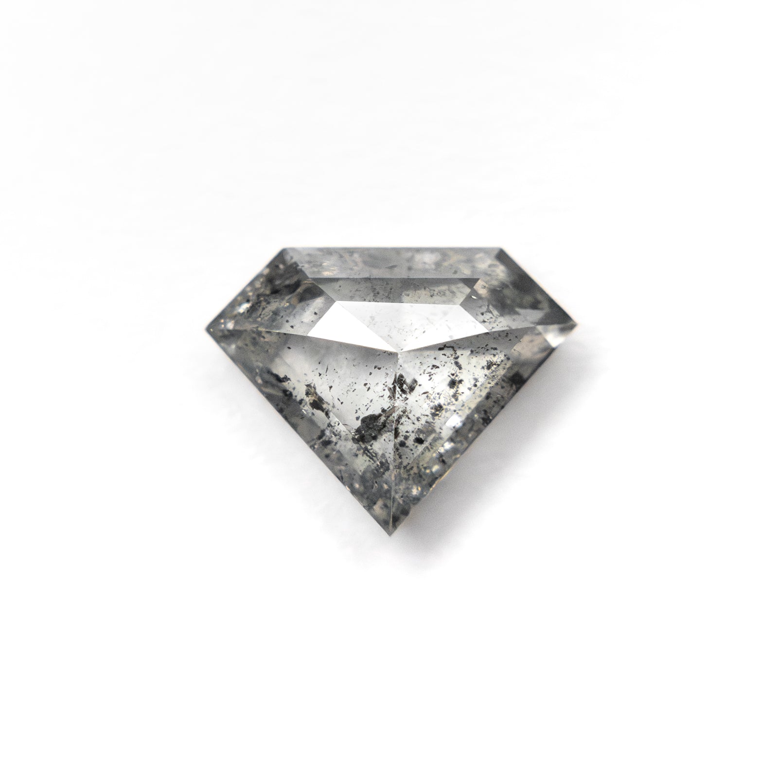 0.95ct 8.22x6.50x2.89mm Shield Step Cut 25806-24
